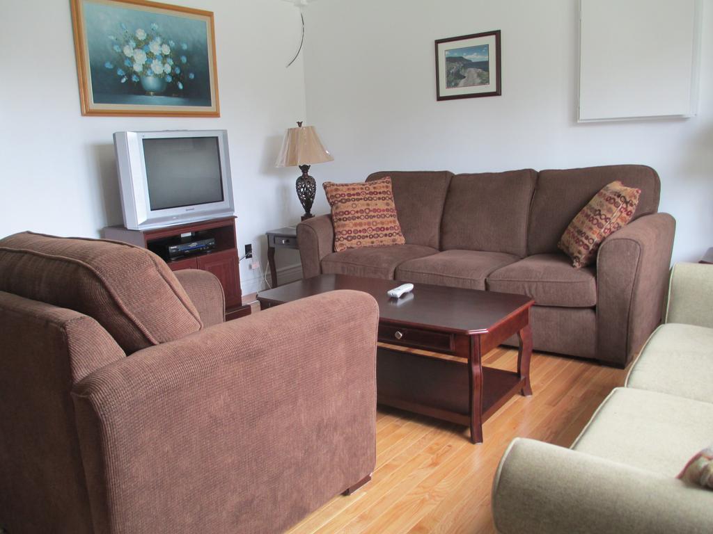 Comerford'S Ocean View Suites Holyrood Room photo